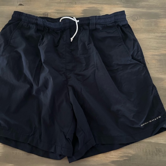 Columbia Other - Navy blue Columbia men’s Omni shade swim trunks size lg